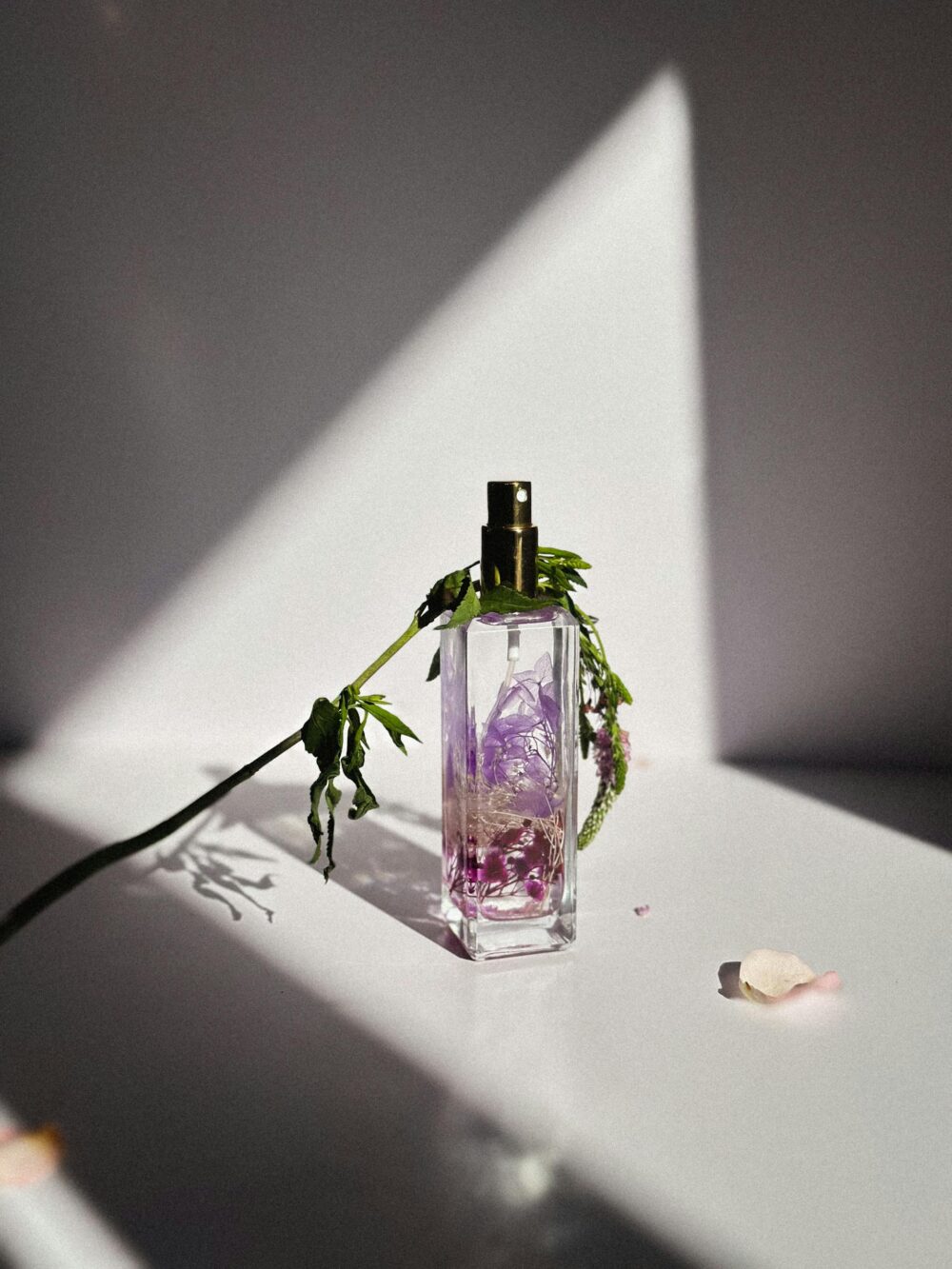 Fragrance Layering: How to Layer Scent That Lasts all Day