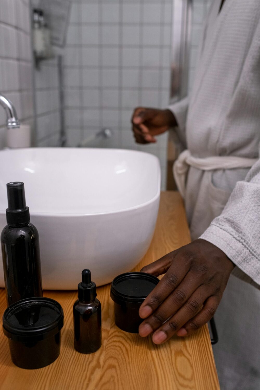 Essential Oils for Men: Build Your Own Skincare Kit